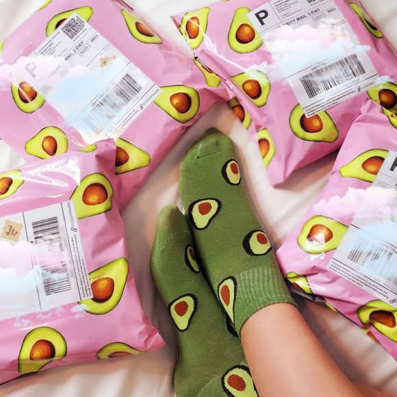 LIKE THIS POST TO BOOKMARK MY CLOSET - Picture 2 of 2